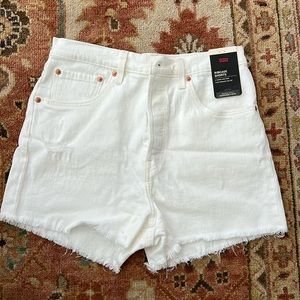 Levi’s Ribcage Jean Shorts